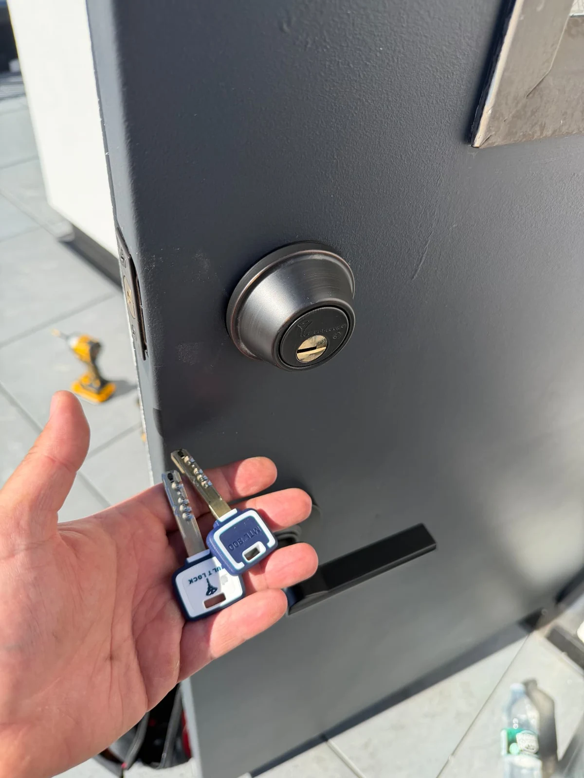 Home lock & key solutions